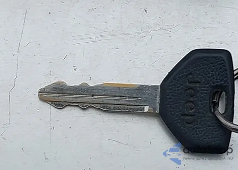 1996 Jeep Cherokee Se z USA, uszkodzony, nr VIN 1J4FN28S4TL282394